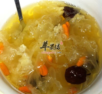 红枣银耳莲子汤