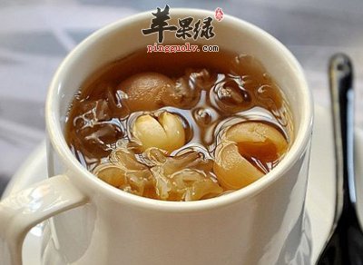 桂圆银耳莲子汤