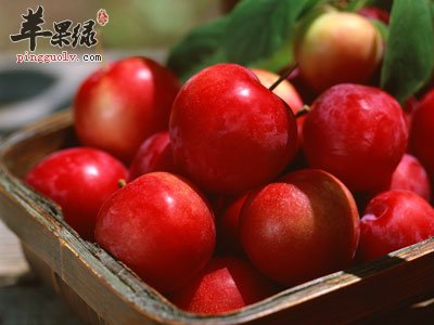 一堆红苹果