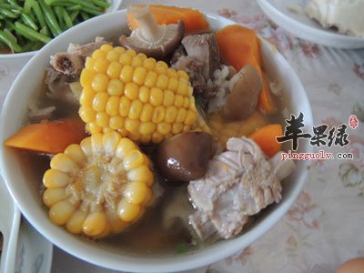 玉米香菇排骨汤