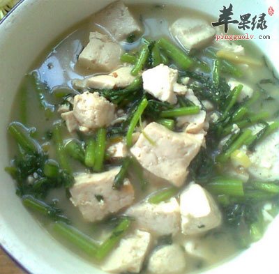 茼蒿炖豆腐