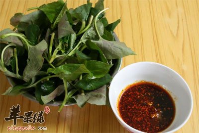 洗净的鱼腥草叶子.jpg