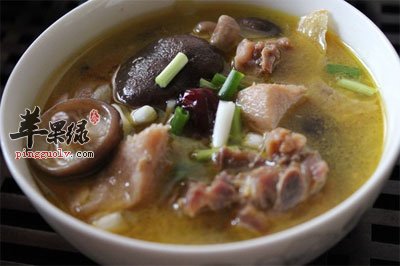 小鸡炖蘑菇.jpg