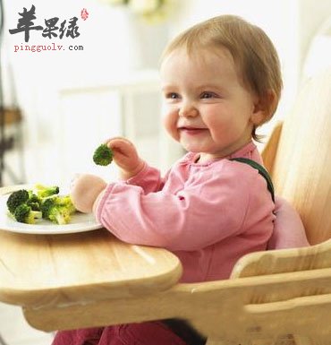 宝宝吃西兰花