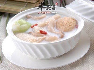 竹荪萝卜汤