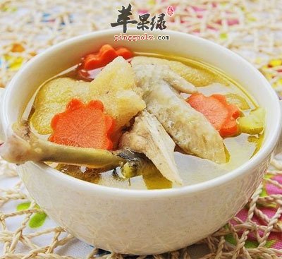 竹荪煲鸡汤