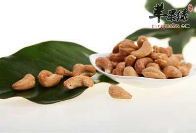 叶子上的腰果