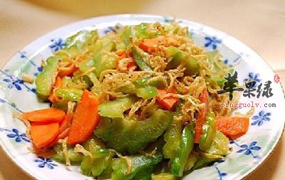 苦瓜炒银鱼干
