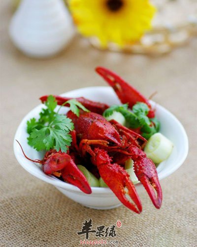 一碗小龙虾