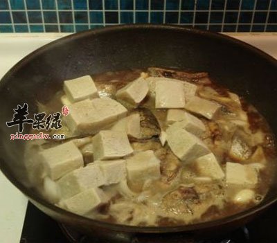 鲅鱼炖冻豆腐