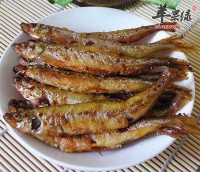 酥炸多春鱼