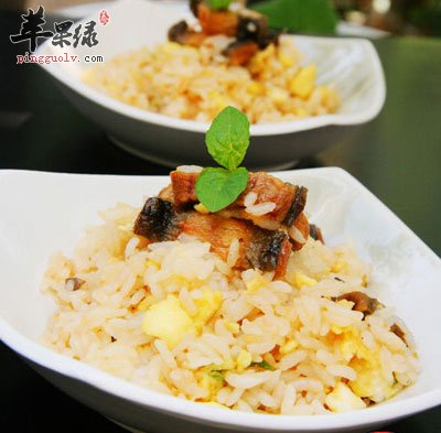 鳗鱼蛋炒饭