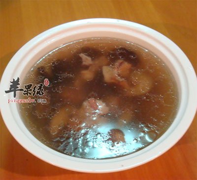墨鱼排骨汤