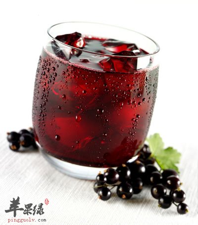 冰镇葡萄酒
