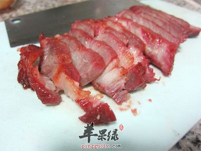 砧板上的叉烧肉.jpg
