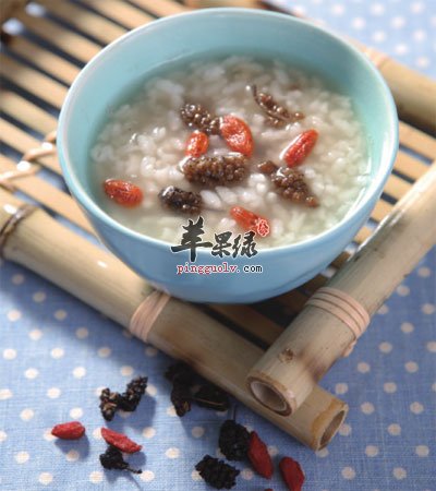 桑葚枸杞粥