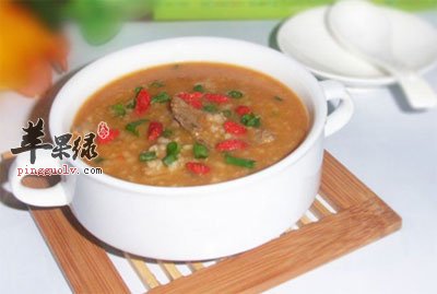 枸杞羊肾粥:补肾填精