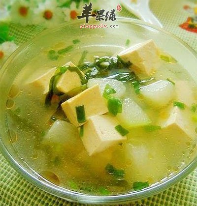 冬瓜豆腐汤:化痰止咳