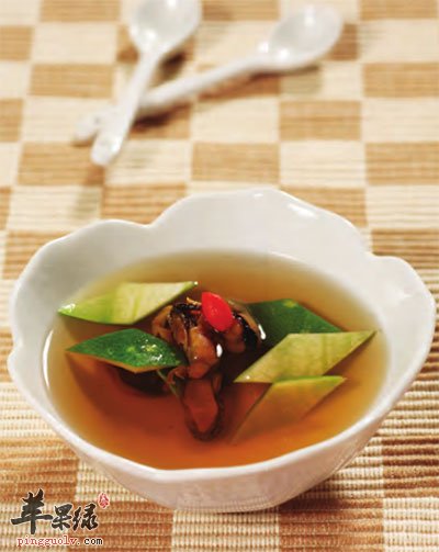 瓜皮蚕豆汤:健脾化湿,利水消肿