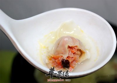 胡萝卜冬菇猪肉馄饨.jpg