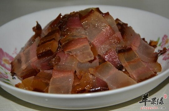 苹果绿 食材大全 营养价值(1)将猪肉刮洗干净,切成10厘米见方的大块.