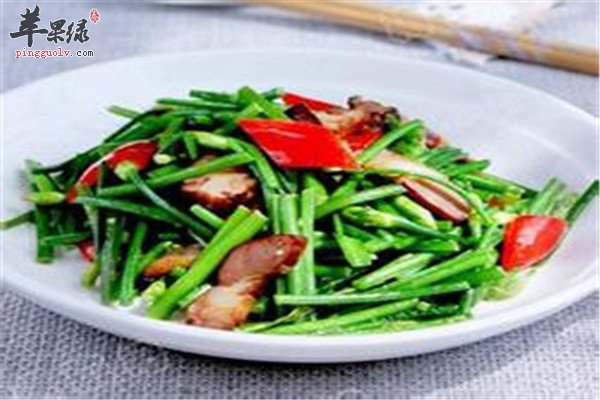 熏肉炒韭苔——促进食欲缓解贫血