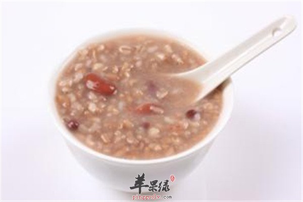 鲫鱼红豆粥--健脾养胃润肠通便_苹果绿