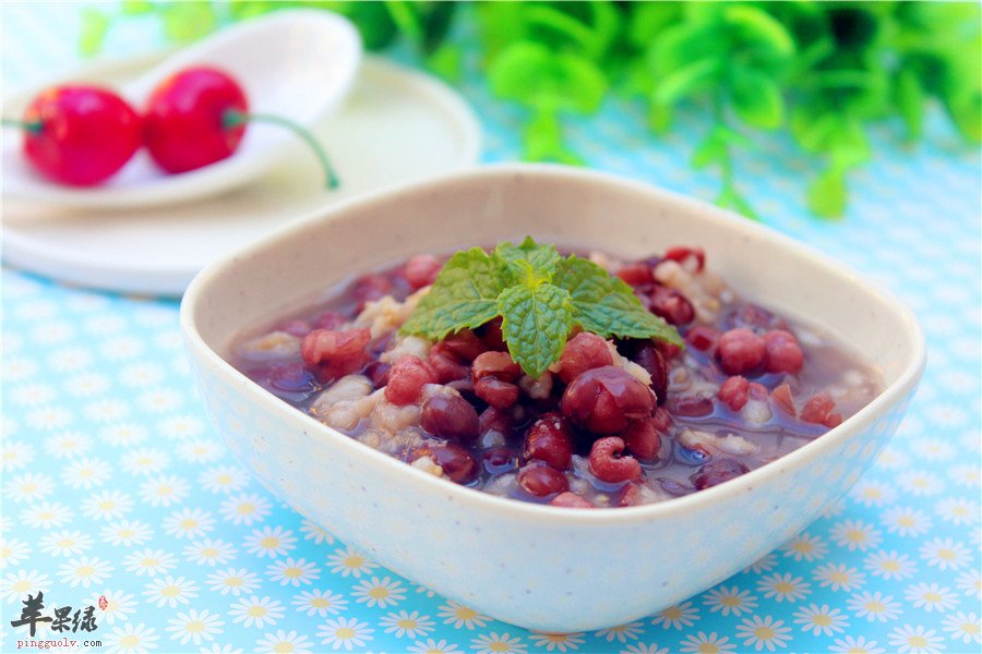 薏米红豆粥--适合夏季减肥食用_苹果绿