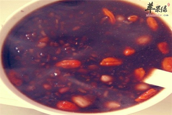 黑米红豆椰汁粥--健脾养胃补肝明目_苹果绿