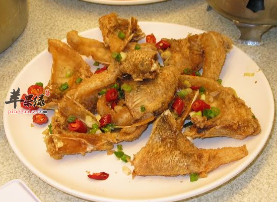 椒盐鱼下巴是哪个地方的菜_椒盐鱼下巴的营养