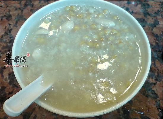 每天喝一碗麦粥软化血管减肥瘦身