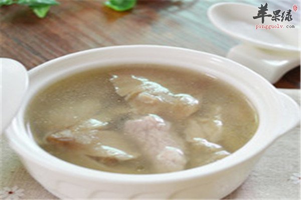 豆腐鸡血瘦肉汤—活血通络补气血