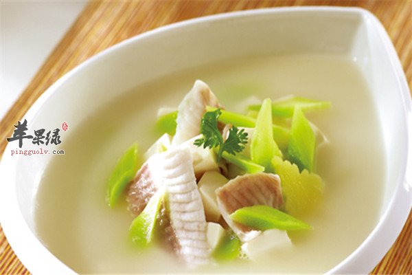 鱼片豆腐汤——理气消食健脾补虚