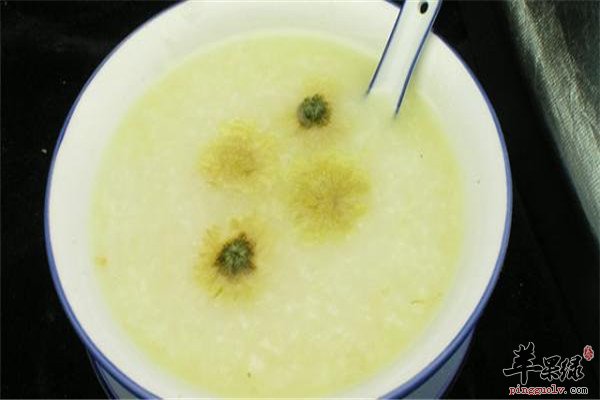 菊花雪梨牛奶汤.jpg