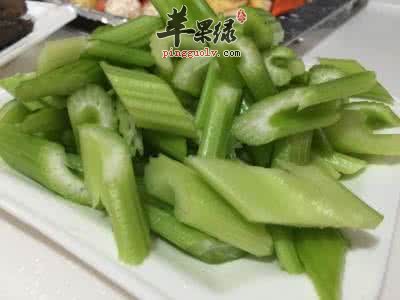 西芹不能和哪些食物一起食用