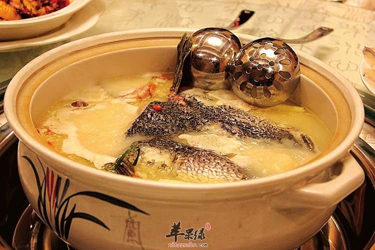 黑鱼枸杞汤—消除水肿止咳下气