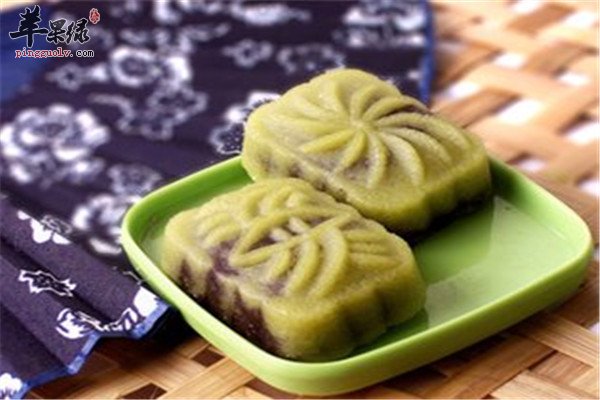 【乌梅生地绿豆糕】
