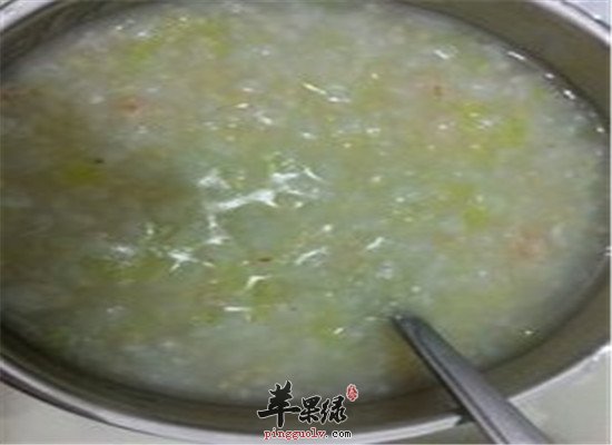 包菜白米粥--润肠排毒助消化