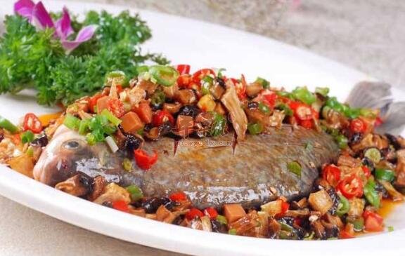 宝宝a宝宝一起吃鲳鱼个11月食谱的图片