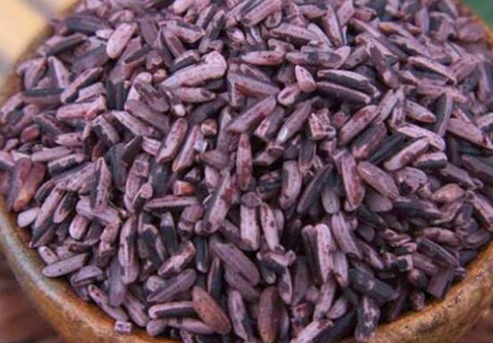 紫糯米的功效与作用_黑糯米和紫糯米的区别_紫糯米吃