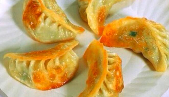 普通的锅怎么做煎饺