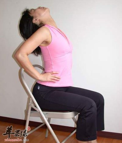两个动作预防和缓解背部疼痛