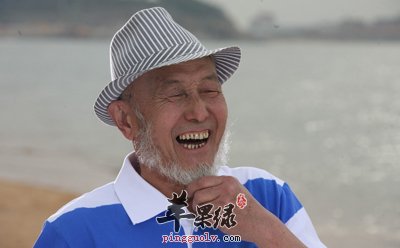 微笑的老人.jpg