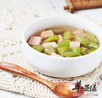 丝瓜豆腐汤