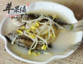 豆芽烧鲫鱼