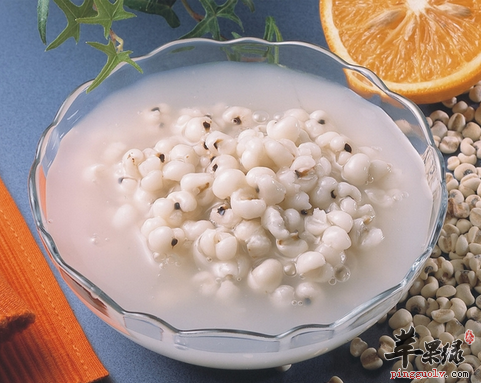 教你做既排毒又养颜的养生粥——薏米南瓜和芝麻