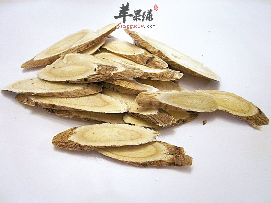 黄芪泡水 黄芪泡水喝要注意什么 黄芪泡水喝的禁忌 苹果绿