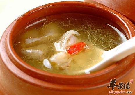 黄芪母鸡汤 让你轻松祛湿过秋天