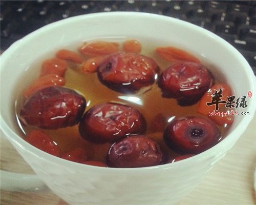 红枣泡水养胃助消化