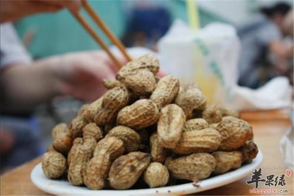 常吃煮花生身体好 做法也很简单